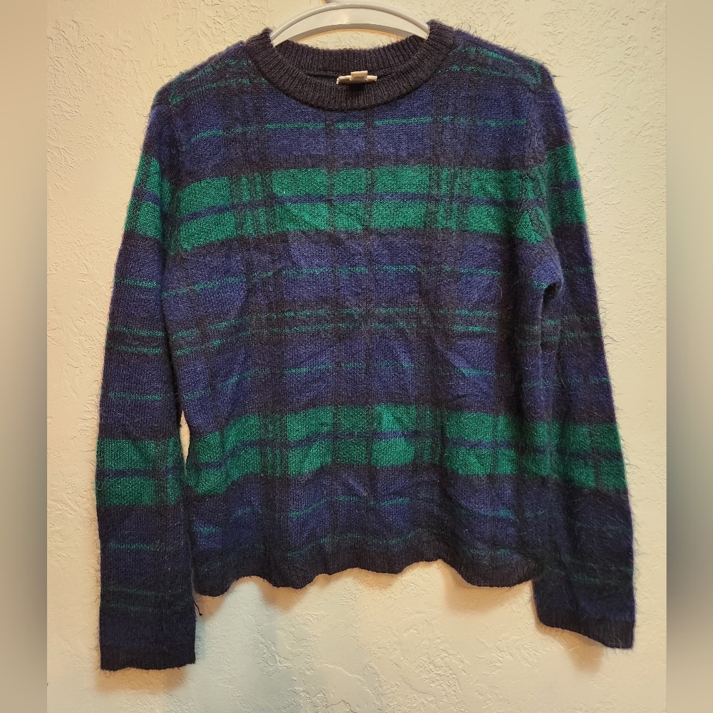 Womans St. johns Bay Sweater.